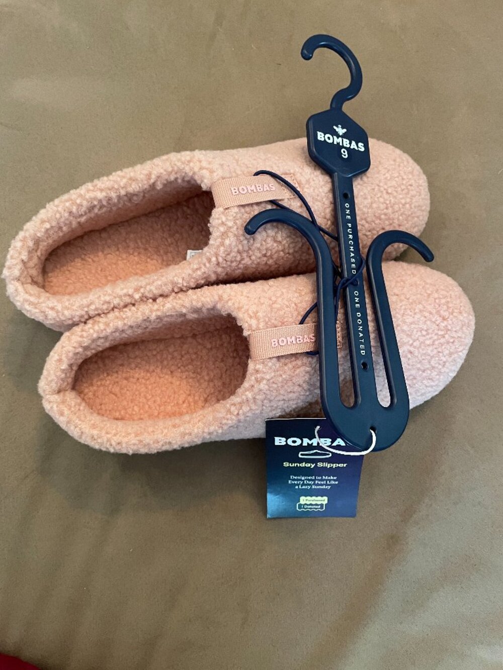 BOMBAS Women's Sunday Slippers - Size 9 in PINK - Picture 3 of 16